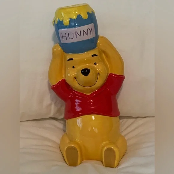 Disney’s Winnie the Pooh ceramic piggy bank by Kreisler - Picture 11 of 16